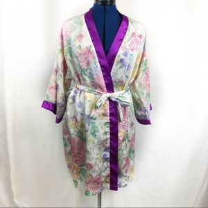 🎉2 for $10 Vintage Victoria’s Secret floral robe